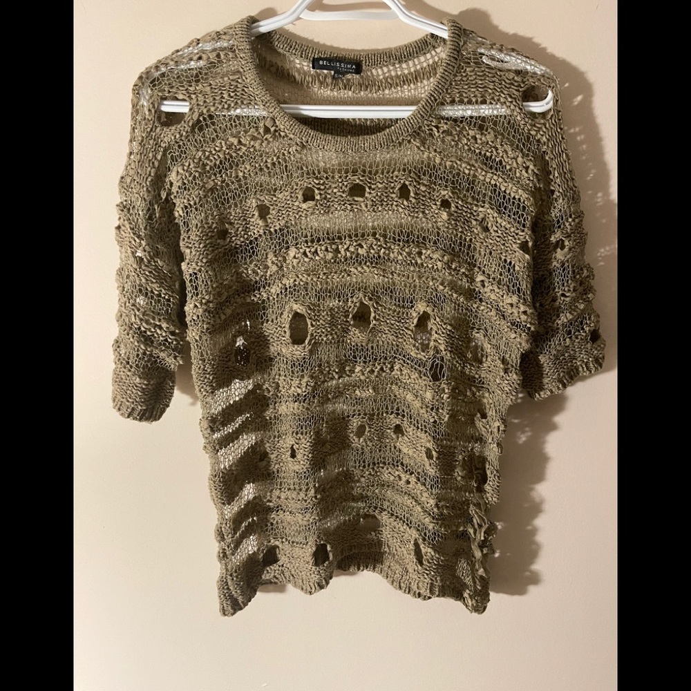 cute comfortable brown top